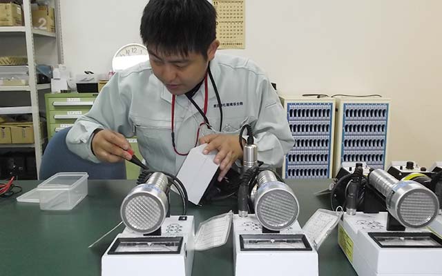 表面汚染測定器の修理