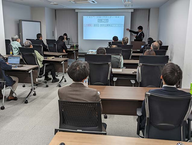 入社2年目研修の様子